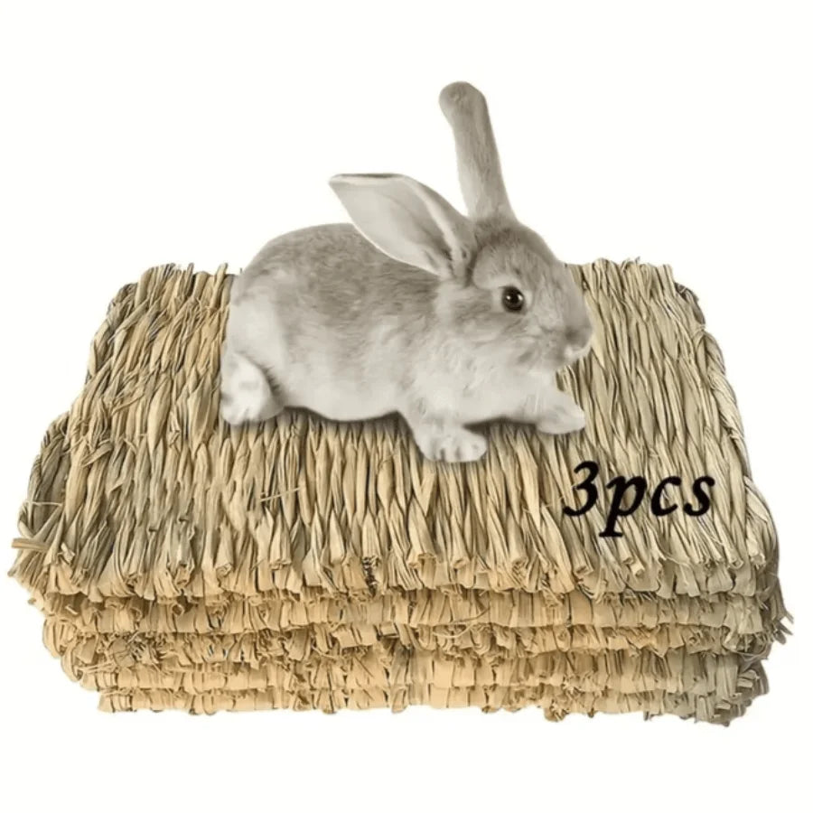 BunnyNest™ Natural Grass Mat – The Cozy, Chewable Hideaway